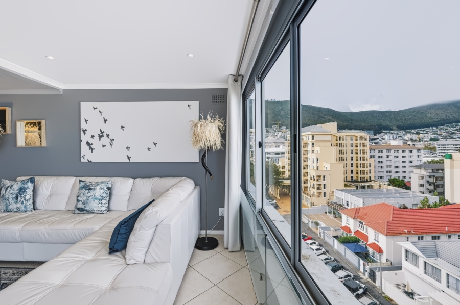 2 Bedroom Property for Sale in Sea Point Western Cape